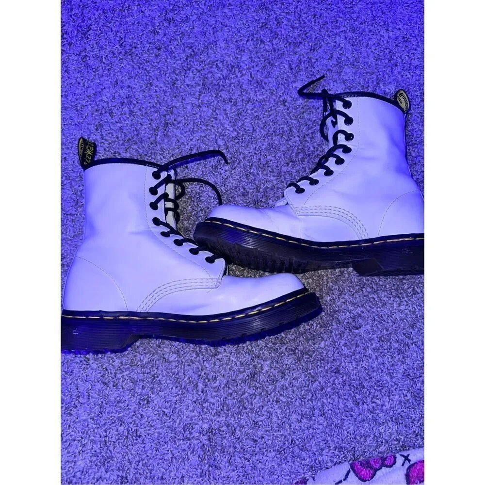 White Dr Martens 1460